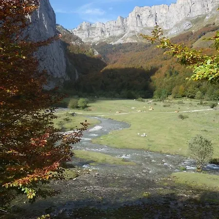 Montagne Et Vie 2* Bedous