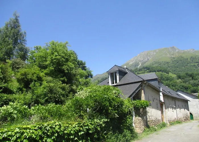 Montagne Et Vie Hotel Bedous